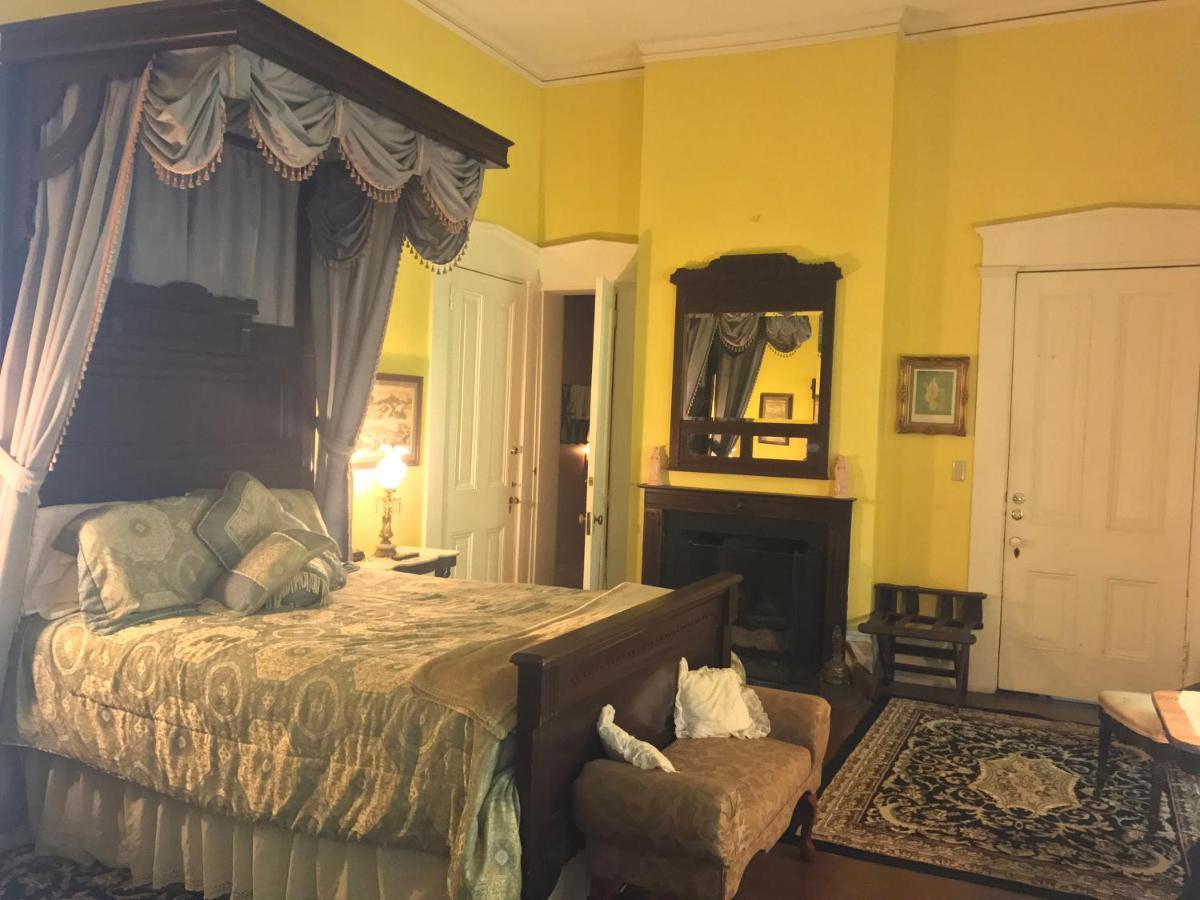 Corners Mansion Inn - A Bed And Breakfast Vicksburg Bagian luar foto