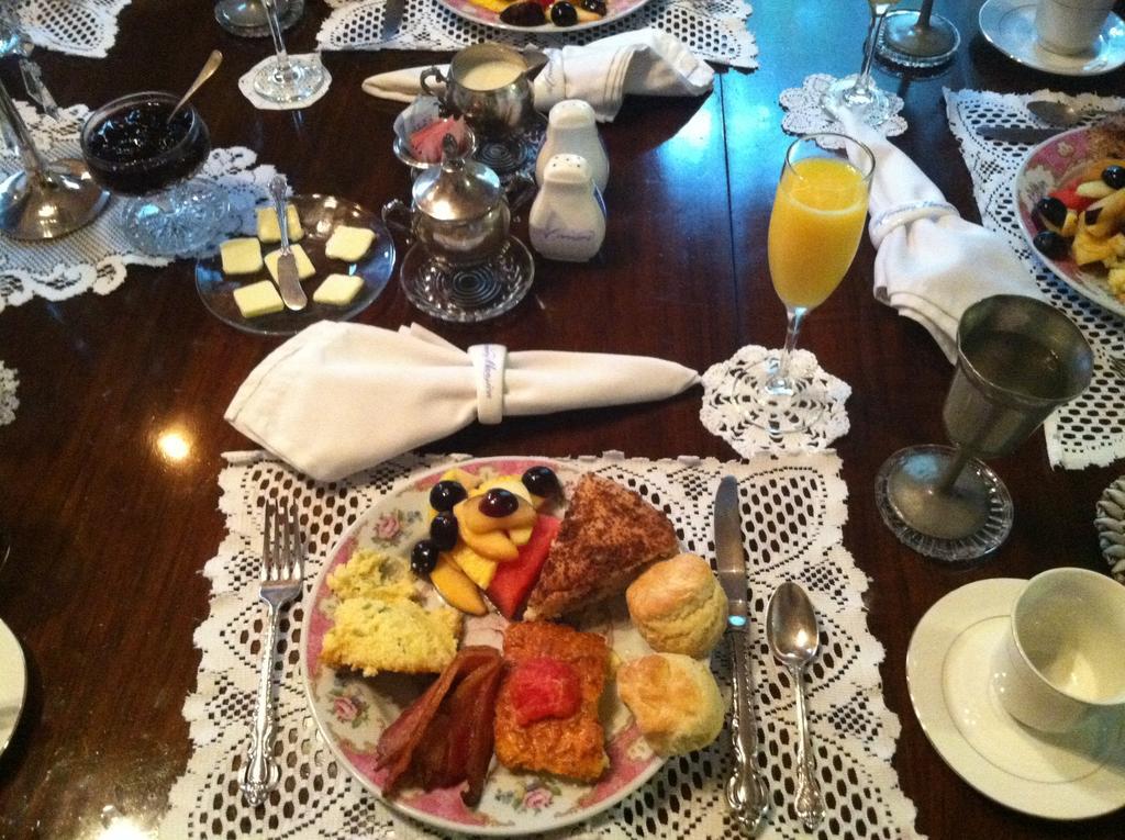 Corners Mansion Inn - A Bed And Breakfast Vicksburg Bagian luar foto