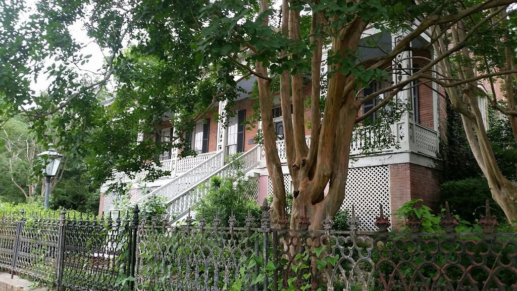 Corners Mansion Inn - A Bed And Breakfast Vicksburg Bagian luar foto