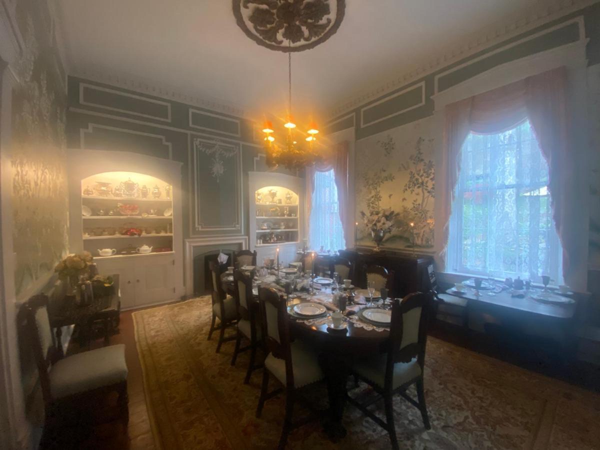 Corners Mansion Inn - A Bed And Breakfast Vicksburg Bagian luar foto