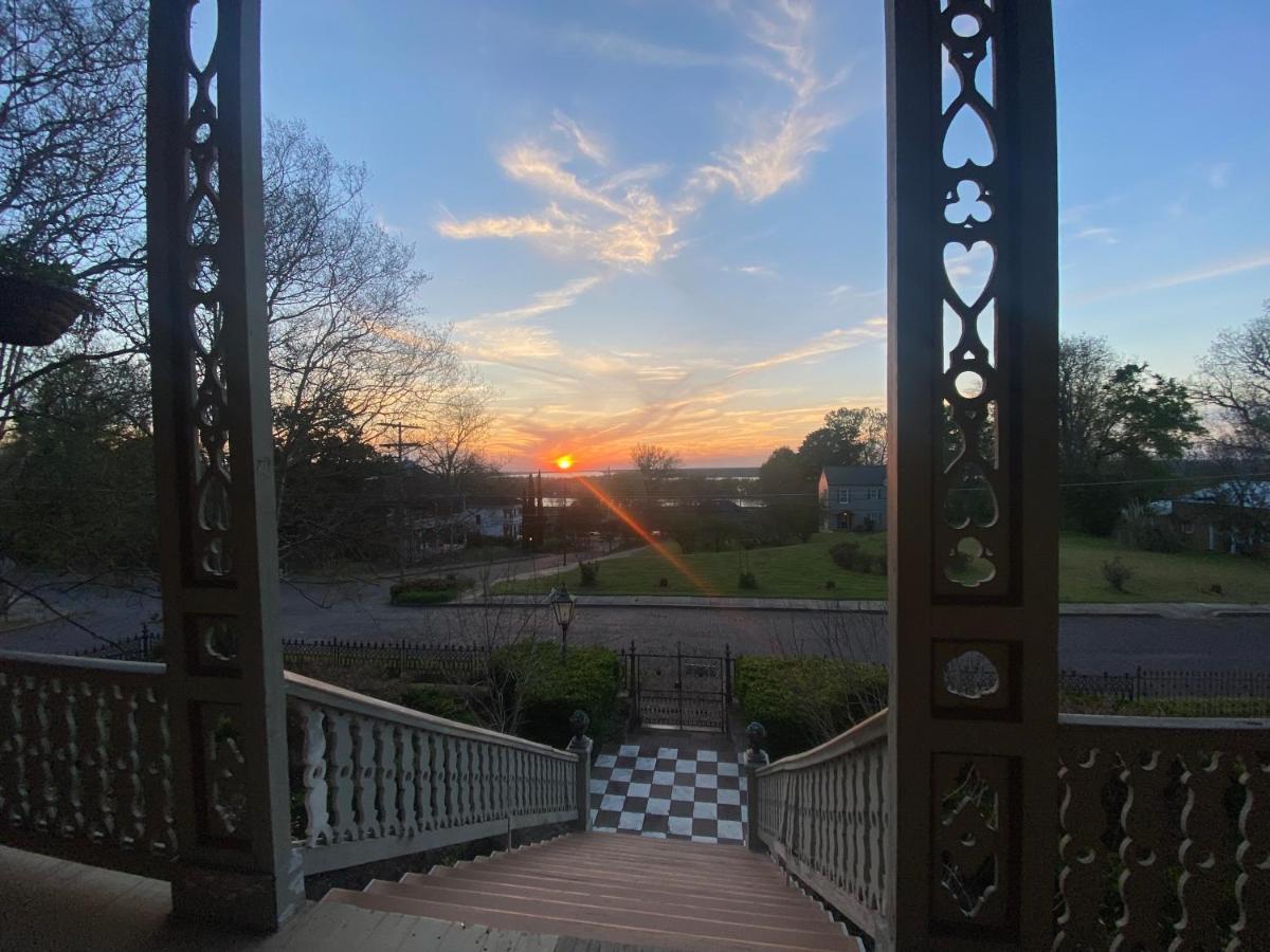 Corners Mansion Inn - A Bed And Breakfast Vicksburg Bagian luar foto