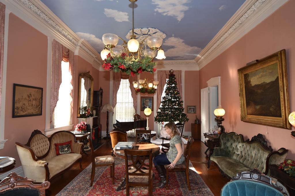 Corners Mansion Inn - A Bed And Breakfast Vicksburg Bagian luar foto