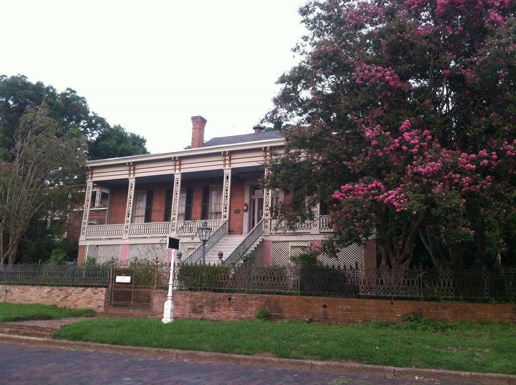 Corners Mansion Inn - A Bed And Breakfast Vicksburg Bagian luar foto