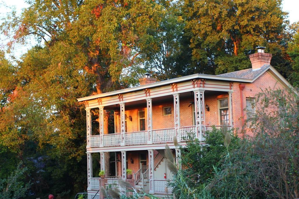 Corners Mansion Inn - A Bed And Breakfast Vicksburg Bagian luar foto