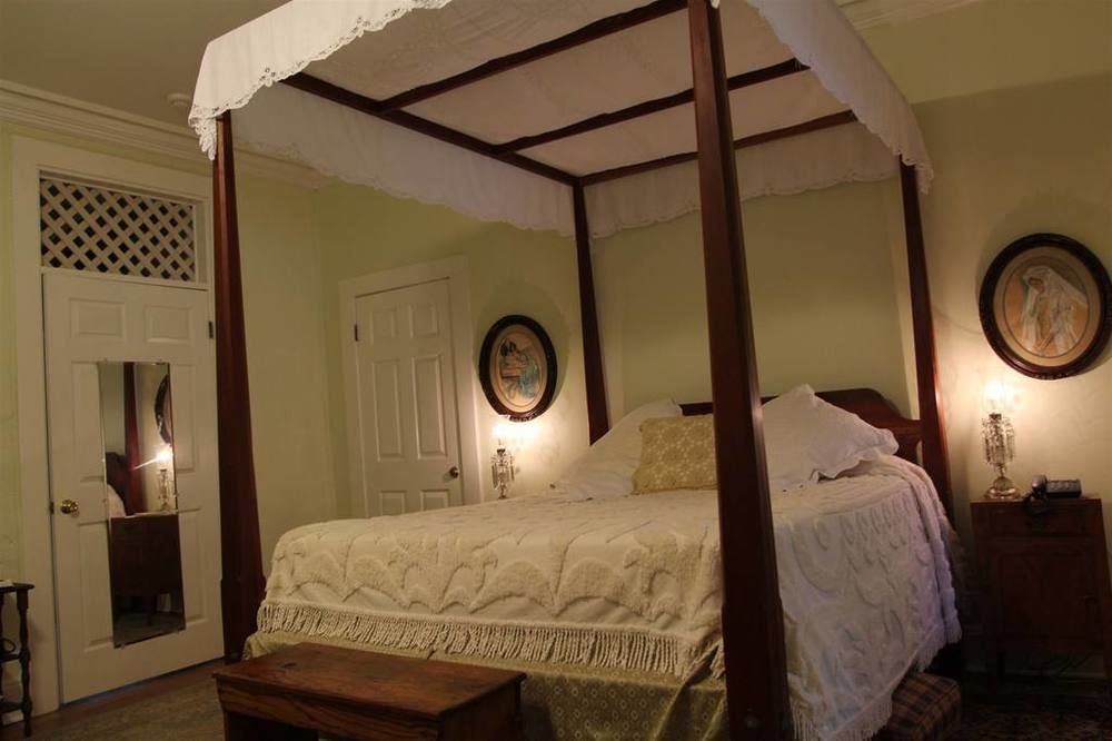 Corners Mansion Inn - A Bed And Breakfast Vicksburg Bagian luar foto