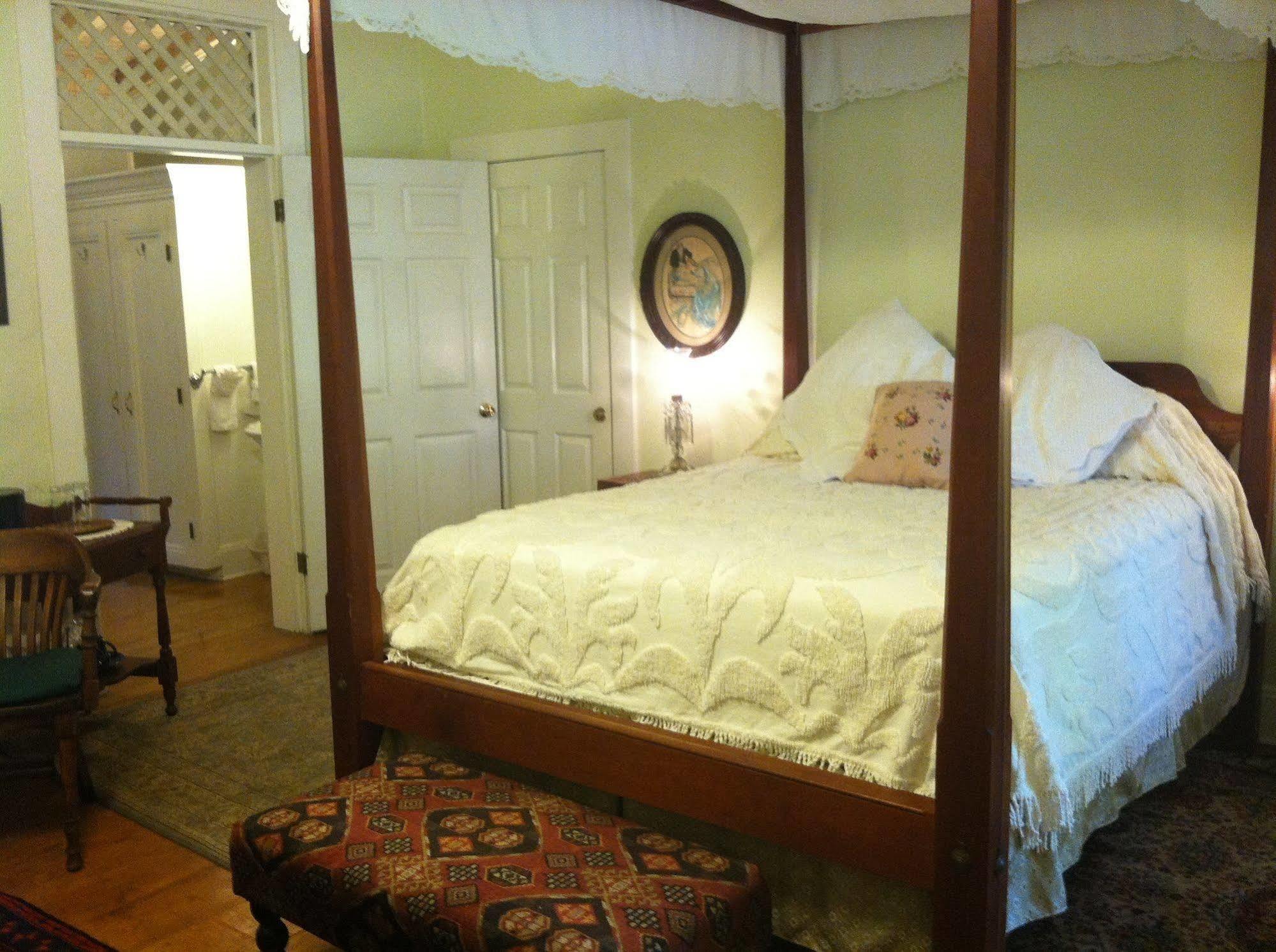 Corners Mansion Inn - A Bed And Breakfast Vicksburg Bagian luar foto