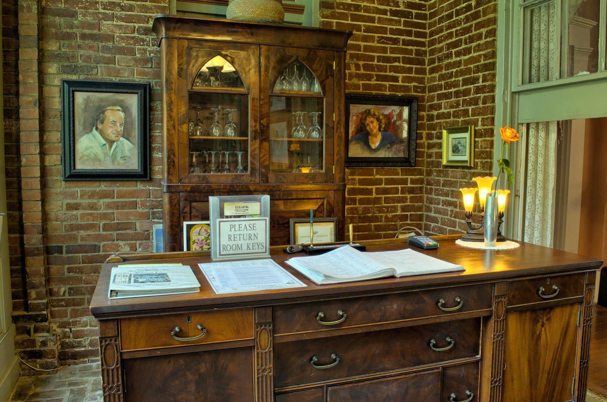 Corners Mansion Inn - A Bed And Breakfast Vicksburg Bagian luar foto