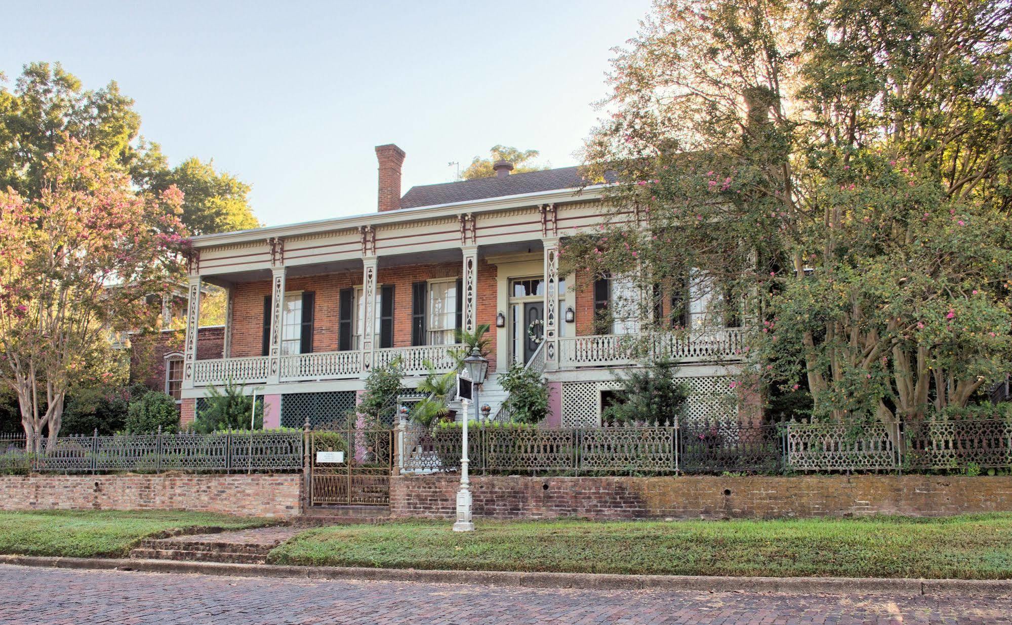 Corners Mansion Inn - A Bed And Breakfast Vicksburg Bagian luar foto